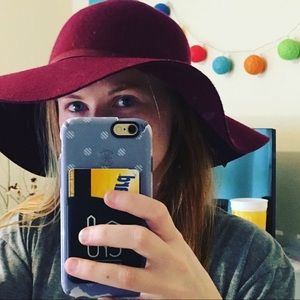 Maroon sun hat